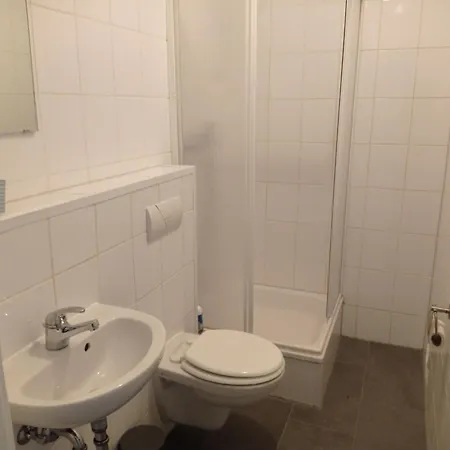 Work And Meinezhagen 5 Schlafzimmer 10 Betten, 2 Badezimmer,150 Qm Meinerzhagen