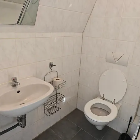 Work And Meinezhagen 5 Schlafzimmer 10 Betten, 2 Badezimmer,150 Qm Apartmán *