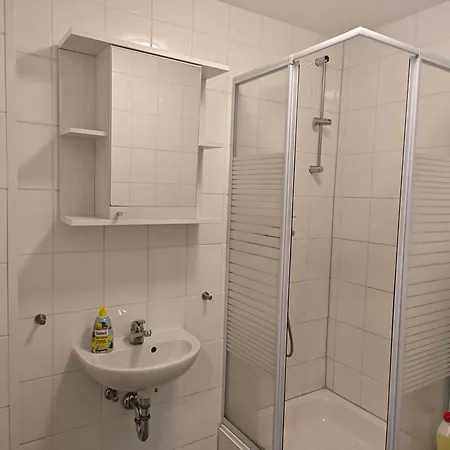 Work And Meinezhagen 5 Schlafzimmer 10 Betten, 2 Badezimmer,150 Qm Apartmán