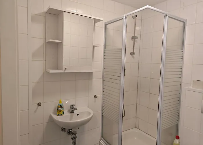 Work And Meinezhagen 5 Schlafzimmer 10 Betten, 2 Badezimmer,150 Qm Apartamento